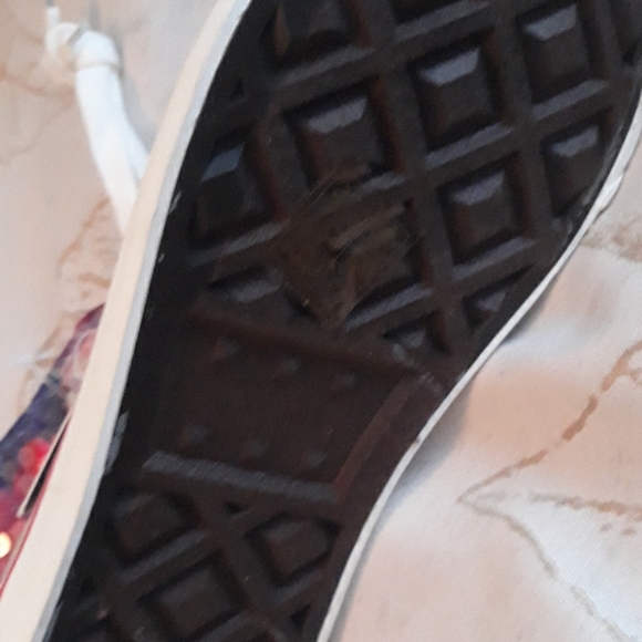 High Top Sneaker - Picture 3 of 4